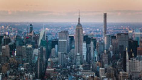 从一号楼观景台俯瞰标志性的天际线