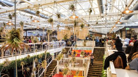 原柑橘包装厂改造成的安纳海姆包装工厂美食城 原柑橘包装厂改造成的安纳海姆包装工厂美食城