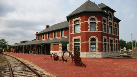 修缮一新的 Katy Depot 火车站外部亮丽的红砖(始建于 1896 年) 修缮一新的 Katy Depot 火车站外部亮丽的红砖(始建于 1896 年)