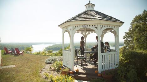 Charming and breathtaking nature in Alton, Illinois