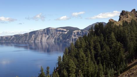 火山湖美景 火山湖美景
