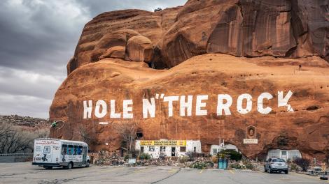 Hole n' the Rock 岩屋 Hole n' the Rock 岩屋