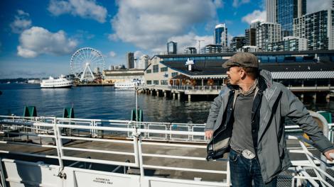 Foy Vance 凝视着西雅图摩天轮 Foy Vance 凝视着西雅图摩天轮