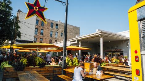 伊利诺伊州芝加哥柳条公园街区的 Big Star 墨西哥卷饼餐厅 伊利诺伊州芝加哥柳条公园街区的 Big Star 墨西哥卷饼餐厅