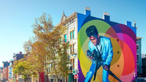 俄亥俄州辛辛那提一幅描绘歌手 James Brown 的彩色壁画 俄亥俄州辛辛那提一幅描绘歌手 James Brown 的彩色壁画