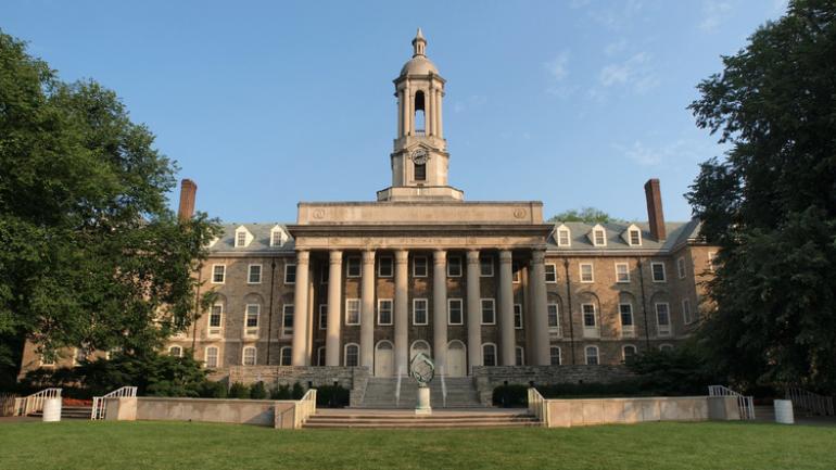 宾夕法尼亚州立大学校园内历史悠久的老主楼