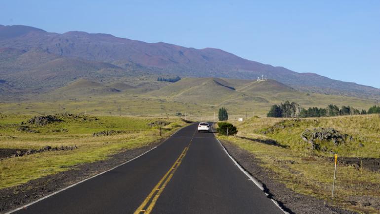 Road trip heading to the top of the Maunakea volcano