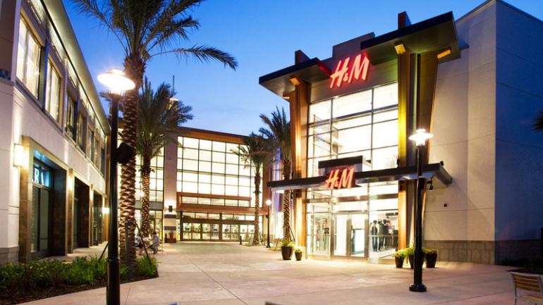 佛罗里达购物中心的 H&M 店面 佛罗里达购物中心的 H&M 店面