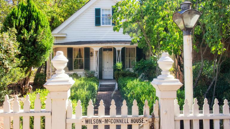 建于1875年的历史悠久的Wilson-McConnell故居 建于1875年的历史悠久的Wilson-McConnell故居