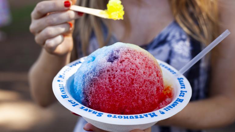 走进欧胡岛北岸的哈雷瓦小镇,品尝著名的 Matsumoto Shave Ice 刨冰 走进欧胡岛北岸的哈雷瓦小镇,品尝著名的 Matsumoto Shave Ice 刨冰