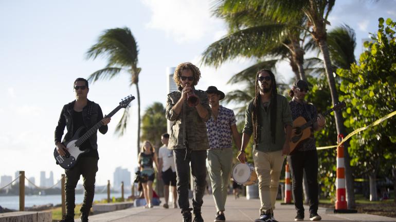 Xperimento 乐队将他们的音乐带到这座城市