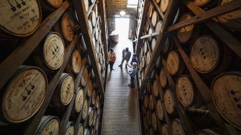 肯塔基州凡尔赛伍德福德珍藏酿酒厂导览和品酒会 肯塔基州凡尔赛伍德福德珍藏酿酒厂导览和品酒会