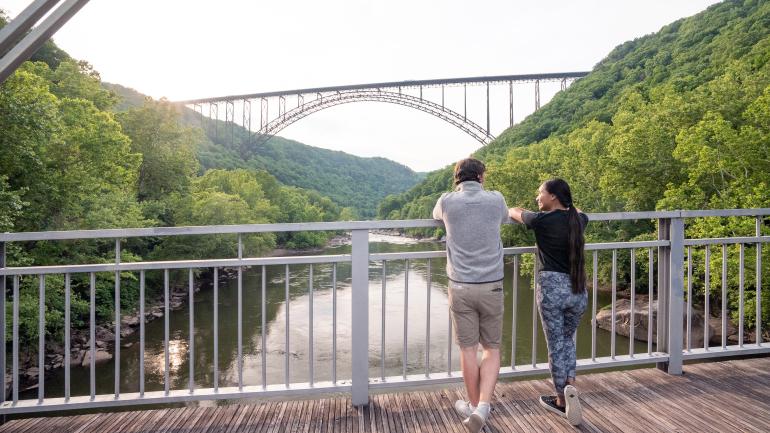 西弗吉尼亚州标志性的新河峡大桥美景 西弗吉尼亚州标志性的新河峡大桥美景
