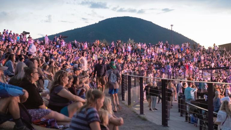 KettleHouse Amphitheater 剧场的热情演出 KettleHouse Amphitheater 剧场的热情演出