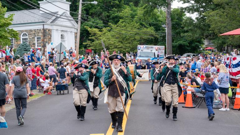 新泽西州莫里斯县 Mendham Township Parade 游行再现历史风貌 新泽西州莫里斯县 Mendham Township Parade 游行再现历史风貌