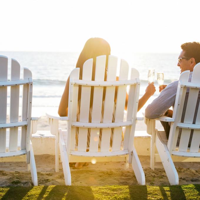 在加利福尼亚州达纳点感受浪漫谴卷的美好时刻