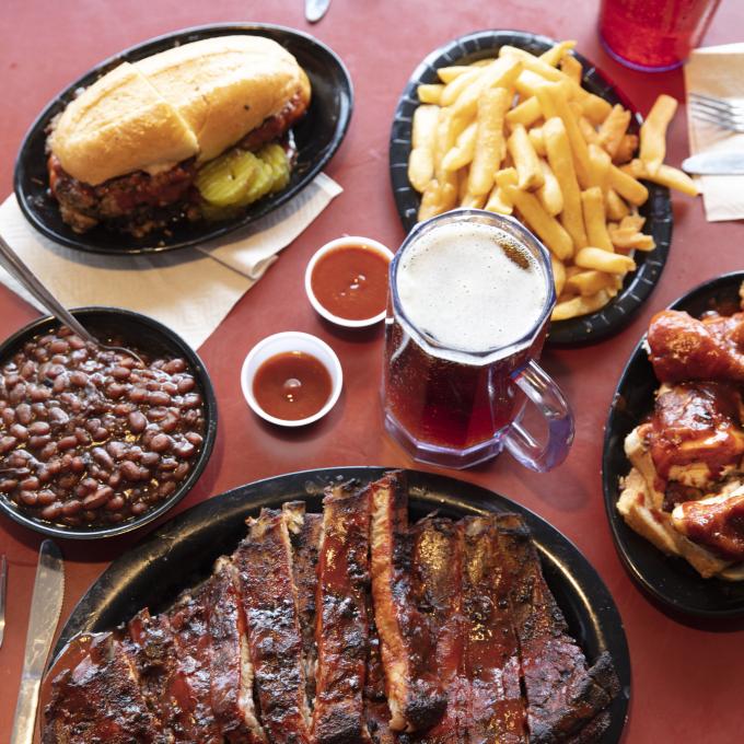 堪萨斯城市中心的 Gates Bar-B-Q 烧烤店 堪萨斯城市中心的 Gates Bar-B-Q 烧烤店