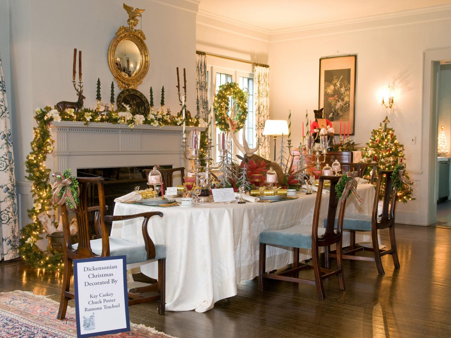 节日期间,Mayowood Mansion 博物馆有一些节日展示 节日期间,Mayowood Mansion 博物馆有一些节日展示