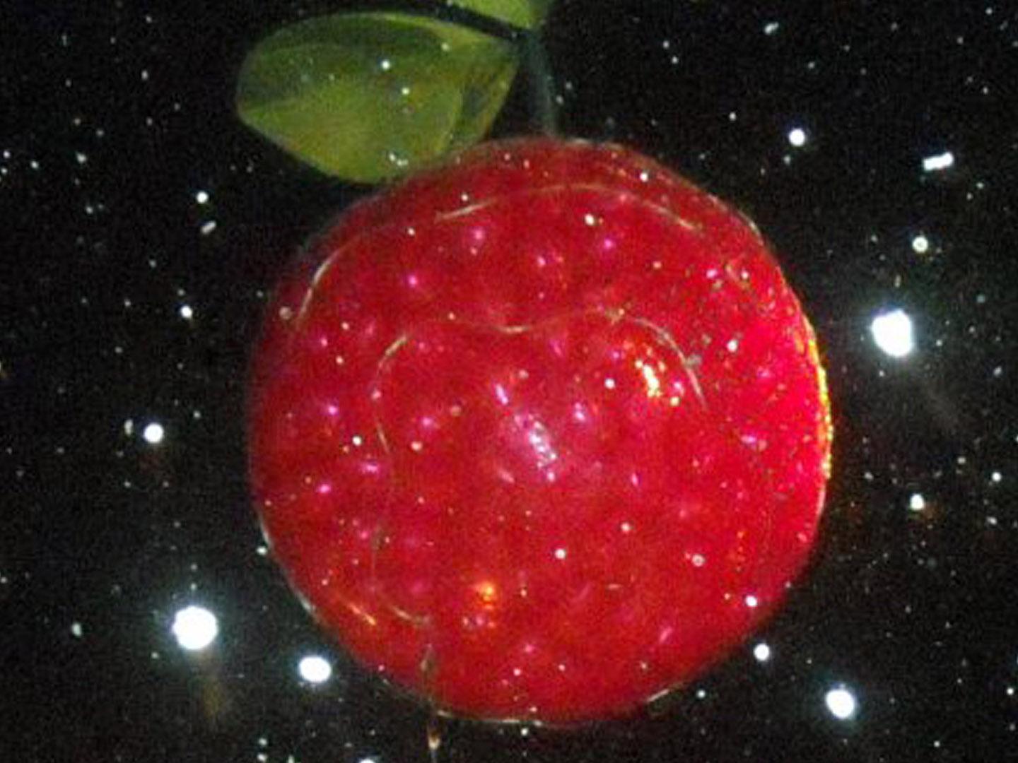 新年夜,CherryT 球“降落”于特拉弗斯城上空 新年夜,CherryT 球“降落”于特拉弗斯城上空