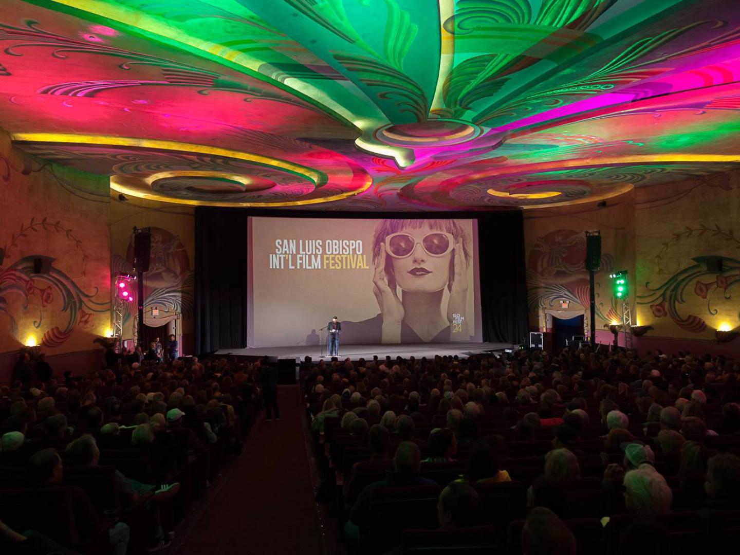 在加利福尼亚州弗里蒙特剧院举行的圣路易斯-奥比斯波国际电影节 在加利福尼亚州弗里蒙特剧院举行的圣路易斯-奥比斯波国际电影节