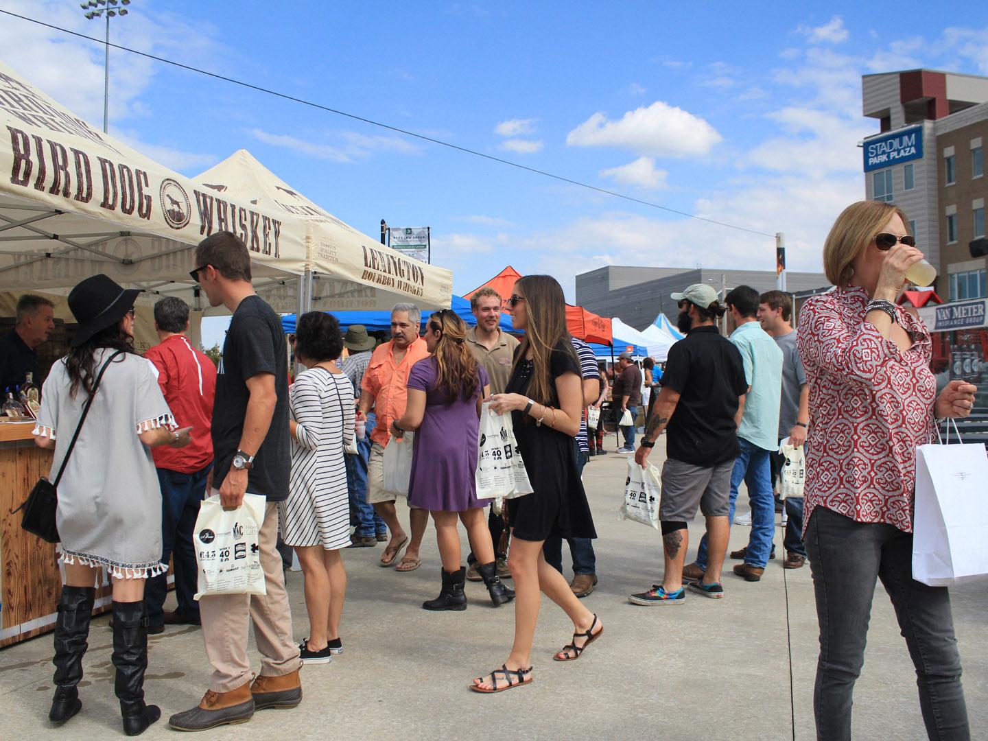 鲍林格林的波本威士忌和啤酒节