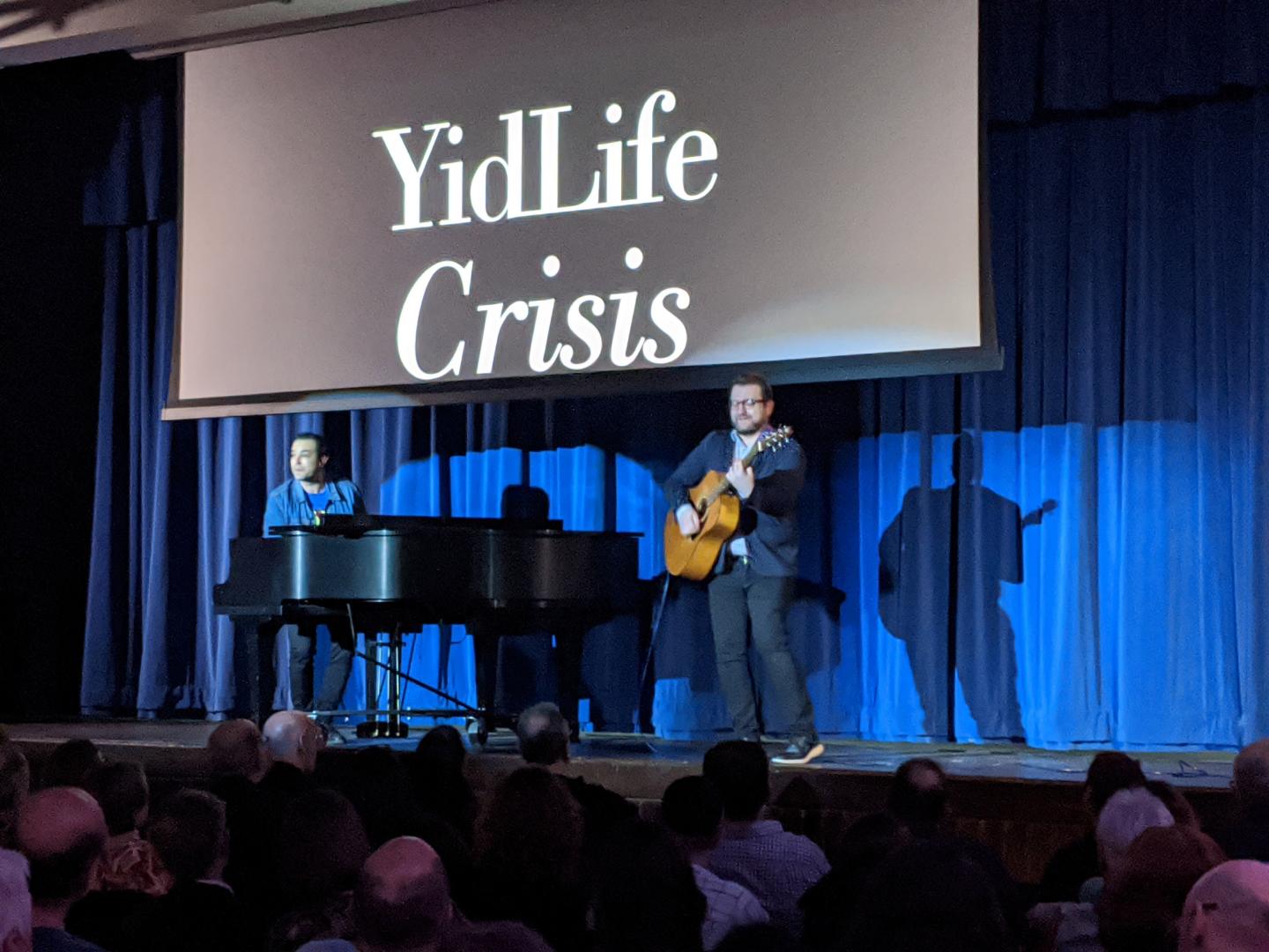 在明尼苏达州双子城 Jewish Humor Festival 犹太喜剧节献演的喜剧演员