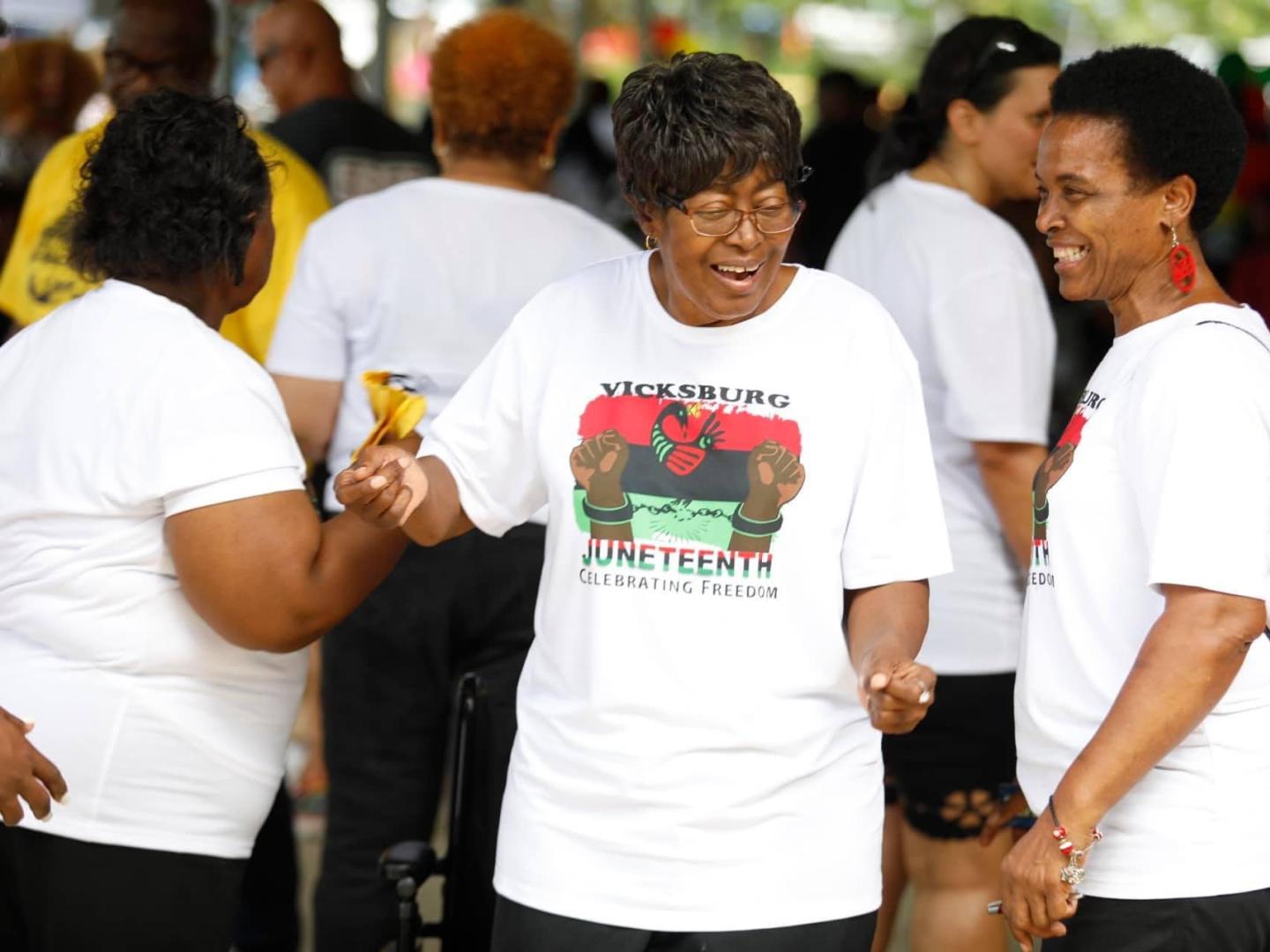 密西西比州维克斯堡一年一度的六月节庆典 (Juneteenth Festival) 密西西比州维克斯堡一年一度的六月节庆典 (Juneteenth Festival)