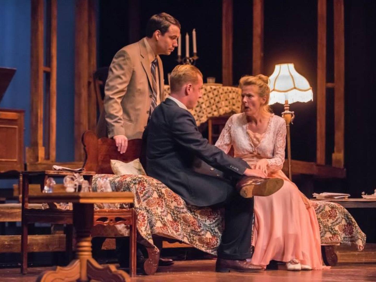 密西西比州哥伦布一年一度的田纳西·威廉斯纪念活动上的田纳西·威廉斯的戏剧演出