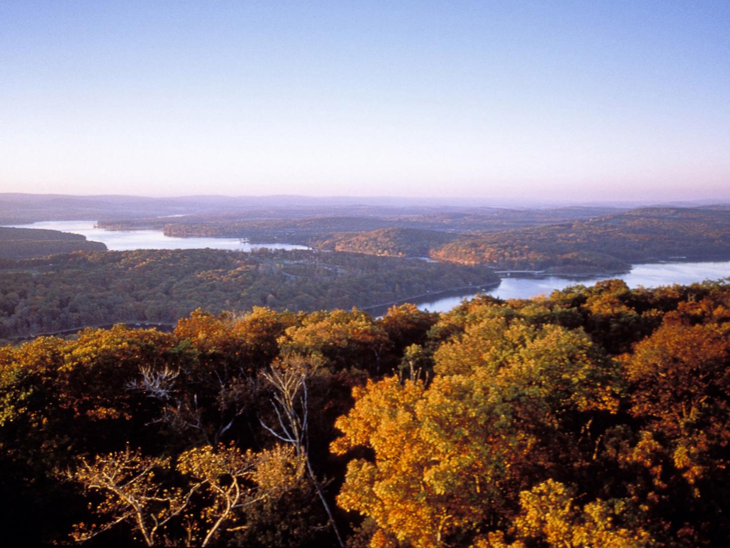 深溪湖绚丽秋色