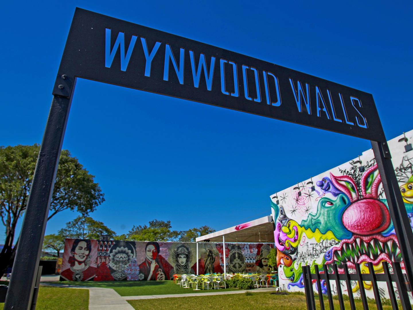 佛罗里达州迈阿密怀恩伍德墙公共艺术区的入口