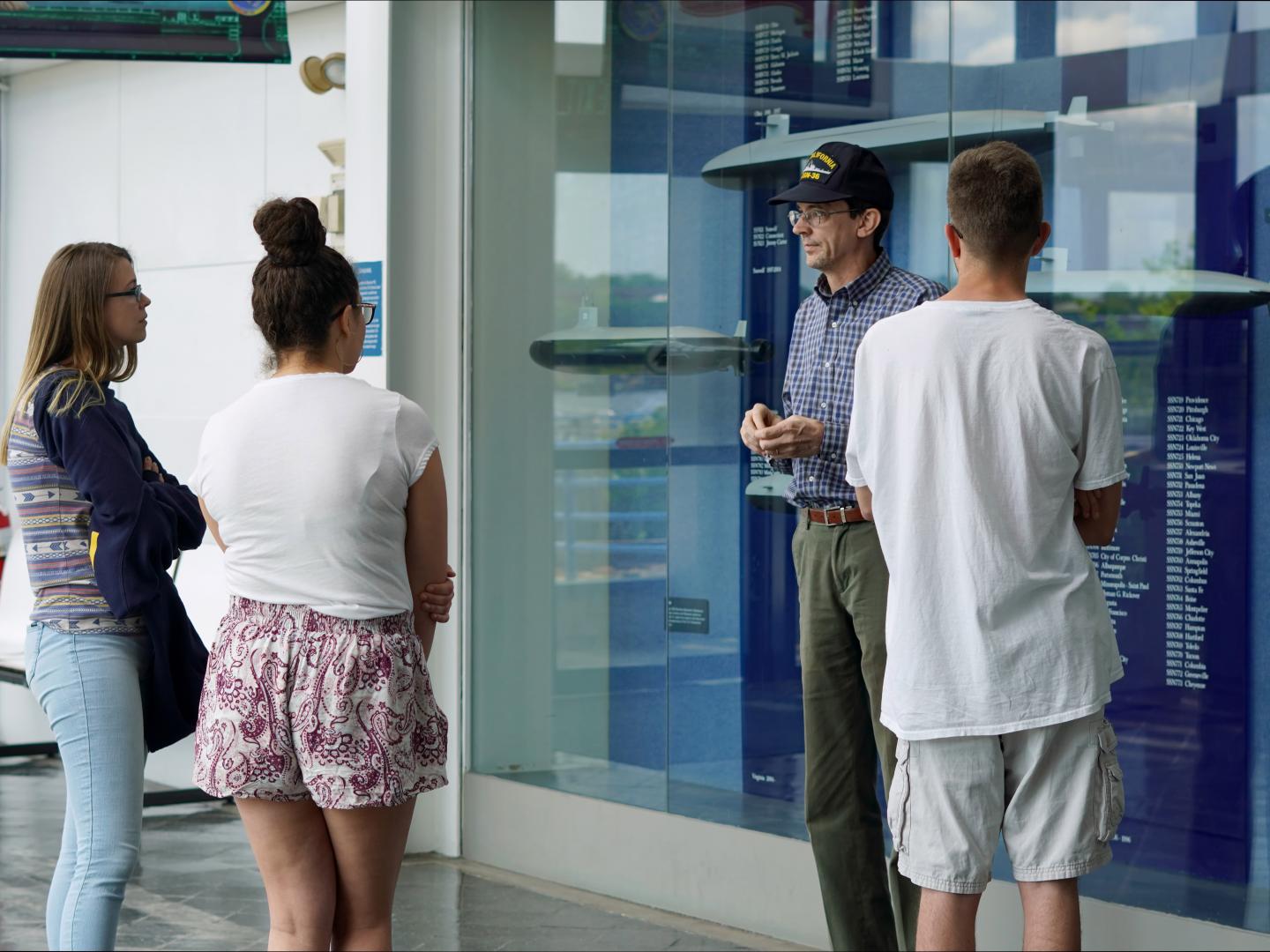 参观康涅狄格州格罗顿的美国海军潜艇部队图书馆及博物馆