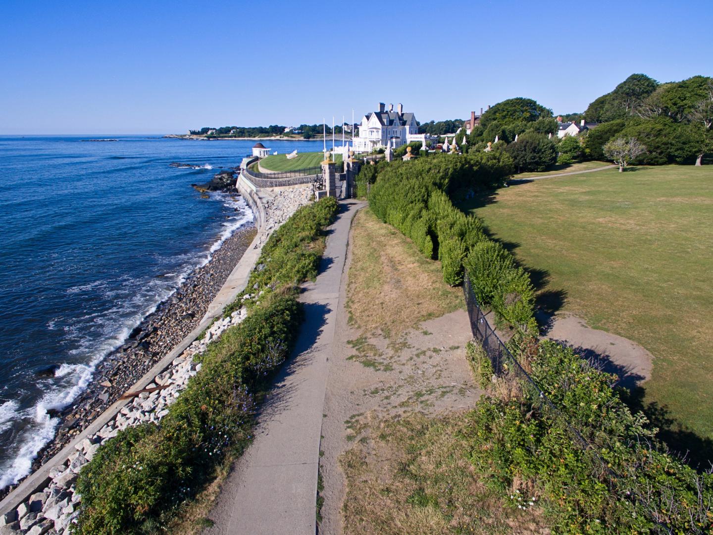 罗德岛州纽波特的悬崖步道