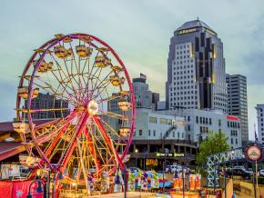 在迪克西(又称作什里夫波特市中心)享受美好假日 在迪克西(又称作什里夫波特市中心)享受美好假日