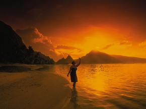 日出时分的马努阿群岛群山与海岸线 日出时分的马努阿群岛群山与海岸线