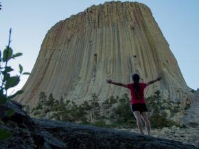 欣赏浩瀚无垠的魔鬼塔国家纪念区 欣赏浩瀚无垠的魔鬼塔国家纪念区