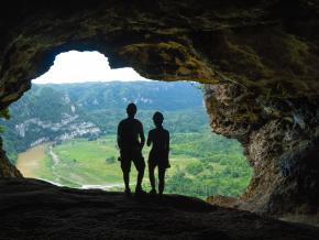 徒步前往波多黎阿雷西沃地区景点——窗洞途中的风光 徒步前往波多黎阿雷西沃地区景点——窗洞途中的风光