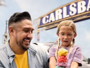 在娱乐中心卡尔斯巴德村度过愉快的一天 在娱乐中心卡尔斯巴德村度过愉快的一天