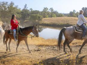 骑马漫步历史古道