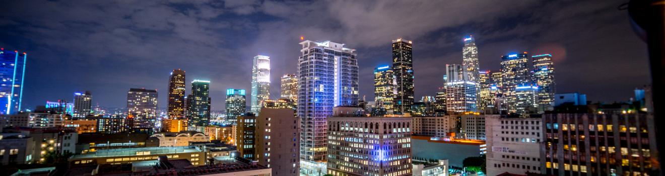 加利福尼亚州洛杉矶市中心的 Ace Hotel Rooftop 屋顶酒吧 加利福尼亚州洛杉矶市中心的 Ace Hotel Rooftop 屋顶酒吧