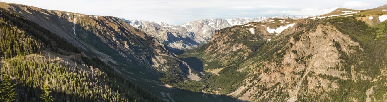 蒙大拿州熊牙公路上的观景台