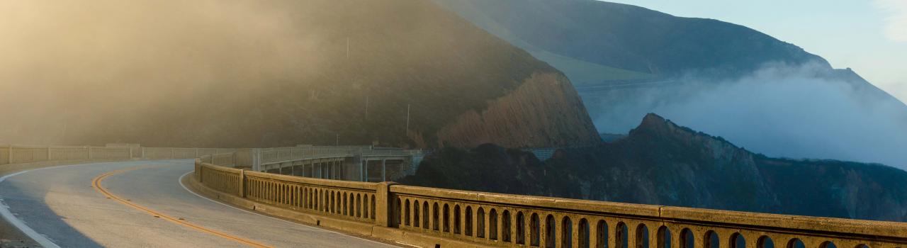 加利福尼亚州,大苏尔比克斯比大桥 (Bixby Bridge) 加利福尼亚州,大苏尔比克斯比大桥 (Bixby Bridge)