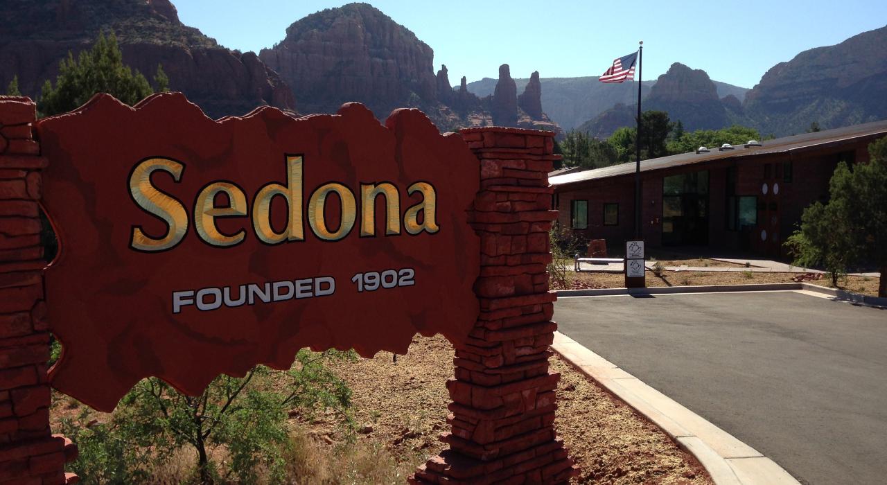 亚利桑那州塞多纳入口处的标识