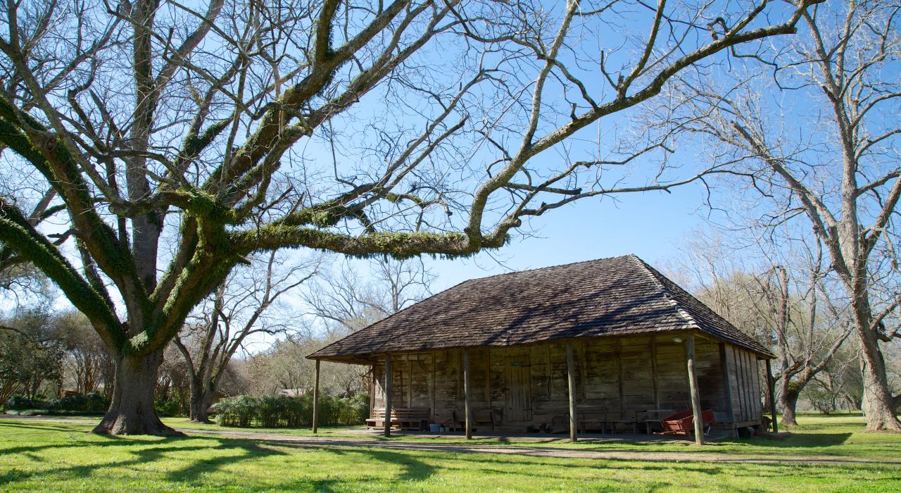 路易斯安那州纳契托什教区梅尔罗斯种植园里的一间老木屋