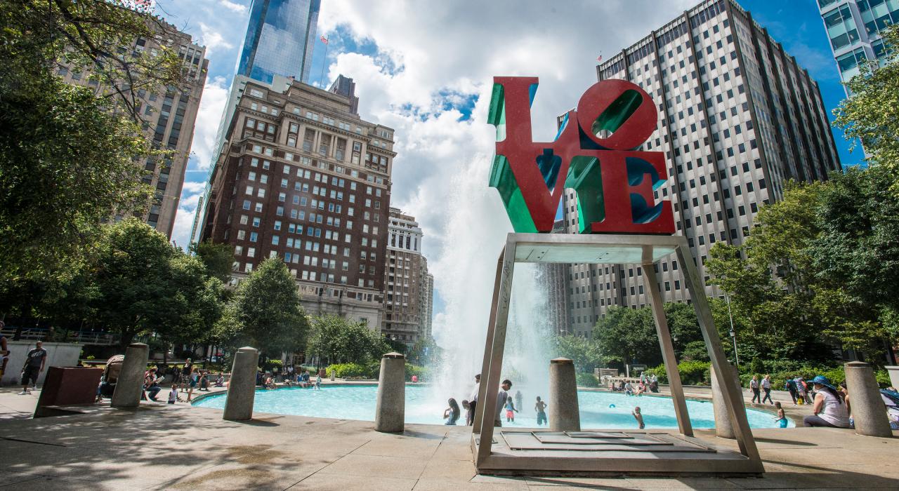 宾夕法尼亚州费城的 LOVE 雕塑和公园