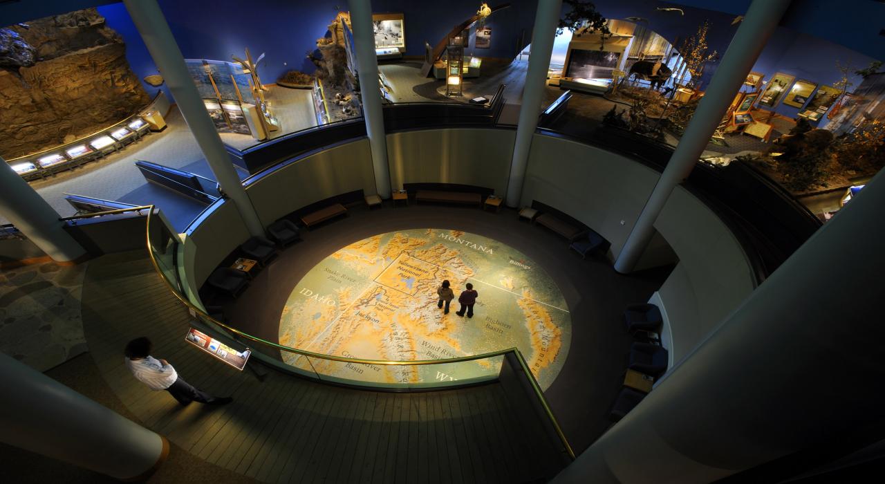 在野牛比尔西部中心向下俯瞰