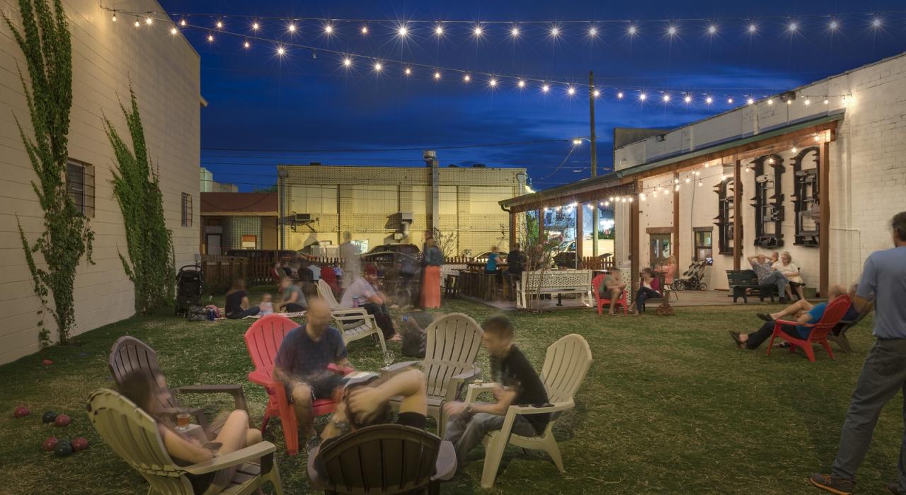 圣彼德斯堡，Green Bench Brewing Co 酿酒厂