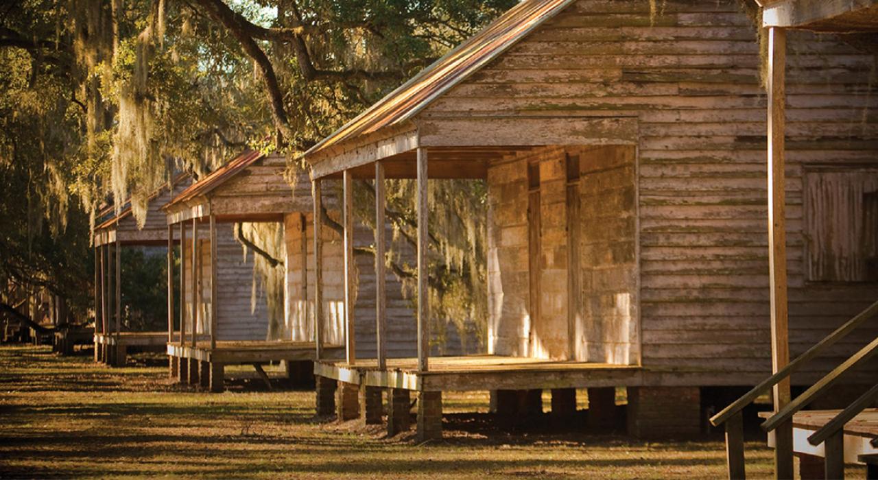 昔日路易斯安那州埃德加德长青庄园里的奴隶小木屋