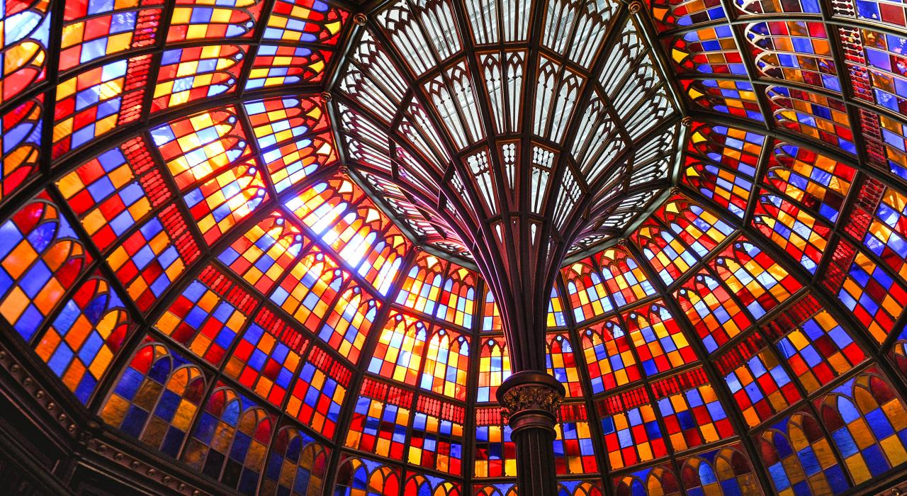 路易斯安那州巴吞鲁日旧州议会大厦的彩绘玻璃设计