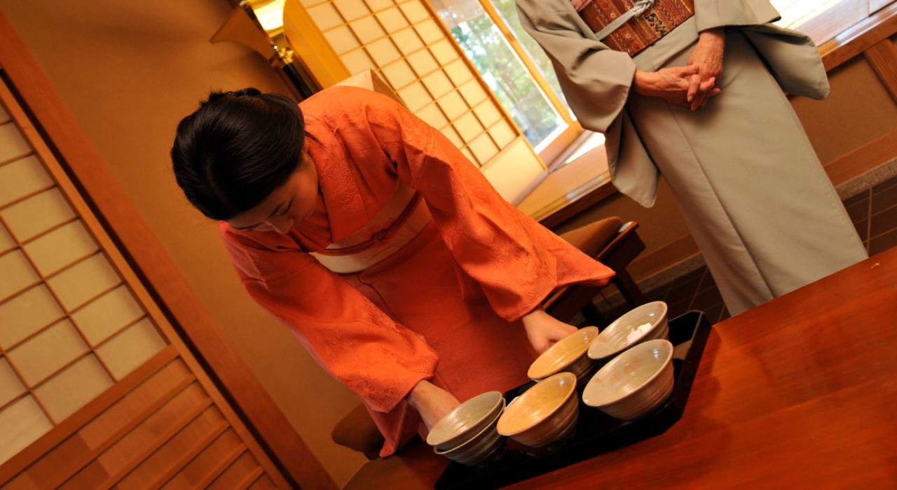 Practicing customs at Saginaw’s Japanese Cultural Center 