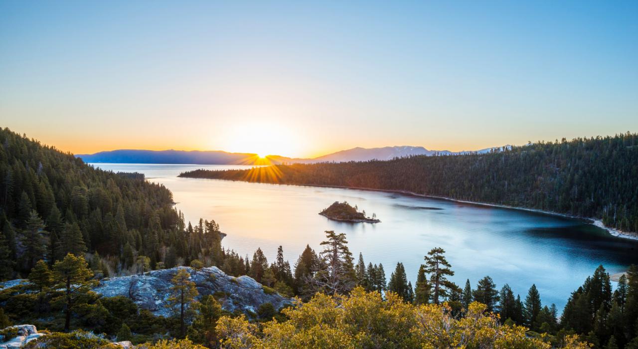 群山与翡翠湾夕景 群山与翡翠湾夕景
